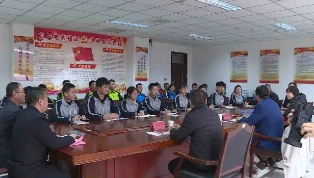河畔天宸恭祝巨野一中被授予“清华大学2020年生源中学”荣誉称号！