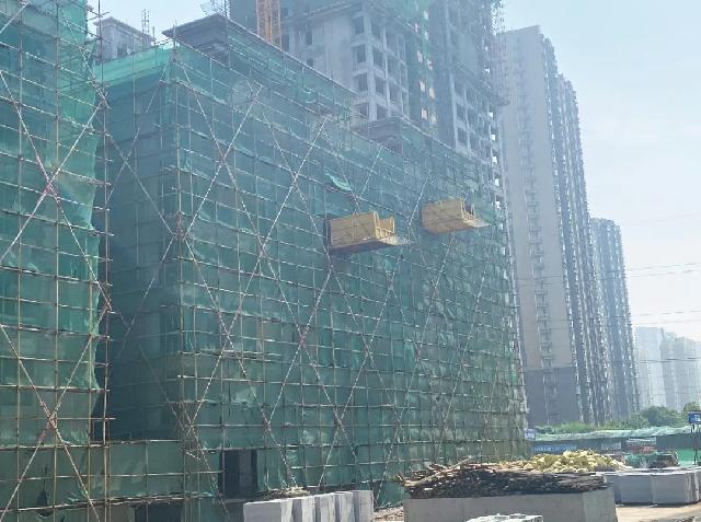 全部喜封金顶！河畔天宸项目13栋楼全部喜封金顶！