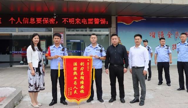 致敬城市守护者 | 情系一线 华鹏麟珑印清凉公益行