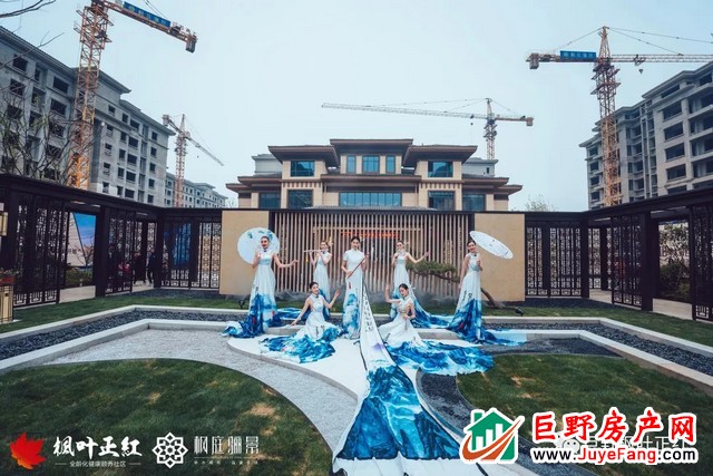 众望所归|枫叶正红墅境实景示范区盛大开放！