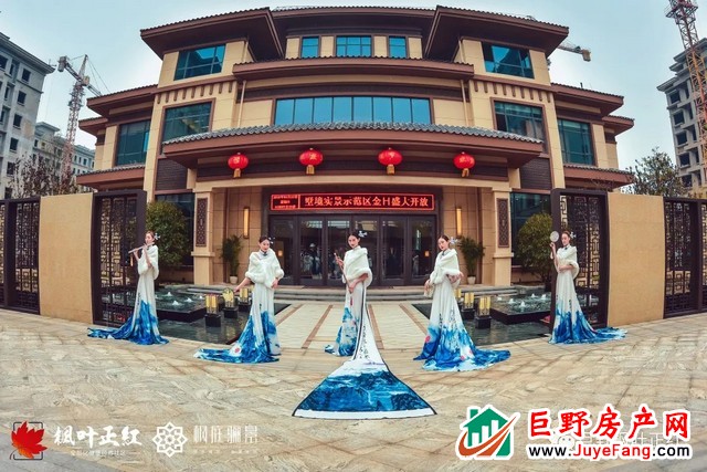众望所归|枫叶正红墅境实景示范区盛大开放！