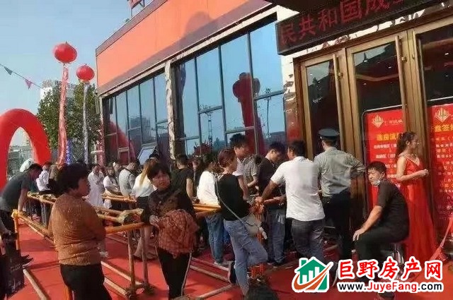 砥砺前行 世纪·万悦城10月1日盛大开盘