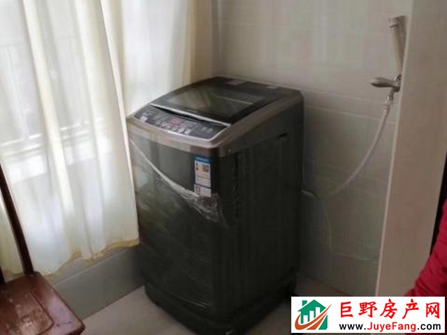 佳信铂金豪庭 3室2厅 120平米 简单装修 1000元/月