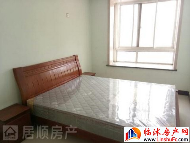 丽天苑小区 4室2厅 160平米 精装修 750元/月