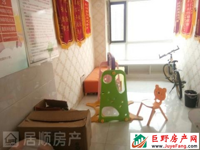 佳和国际公寓 2室1厅 63平米 简单装修 1000元/月