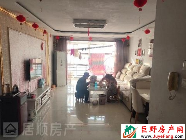 金都花园 3室2厅 128平米 精装修 750元/月