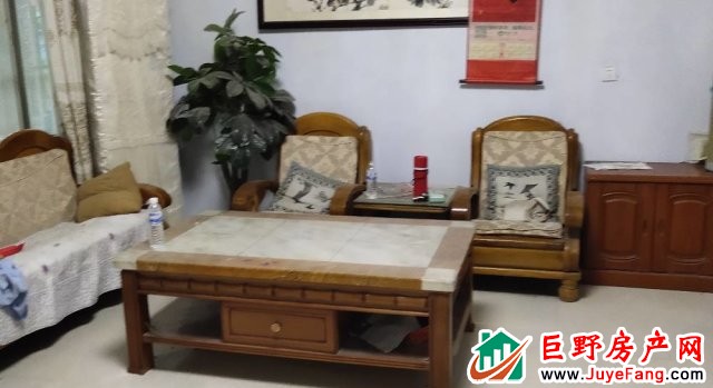 东赵官屯 4室2厅 168平米 简单装修 1000元/月