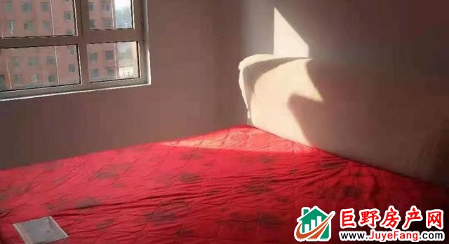 丰南小区C区 3室2厅 110平米 简单装修 1000元/月