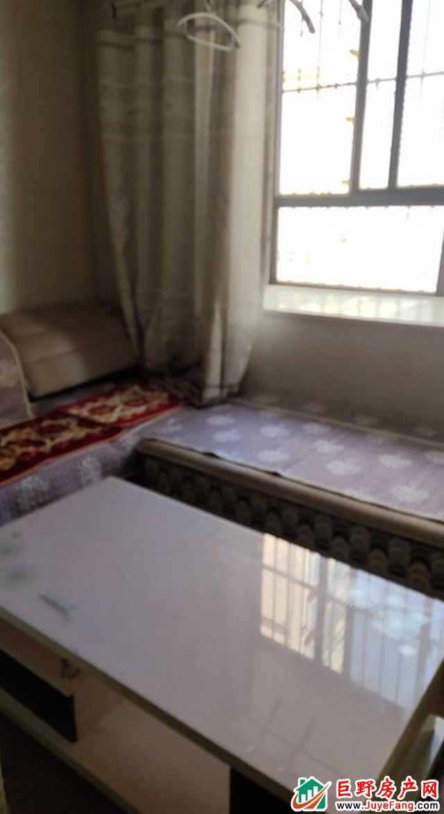 锦绣城(巨野) 1室1厅 45平米 精装修 750元/月