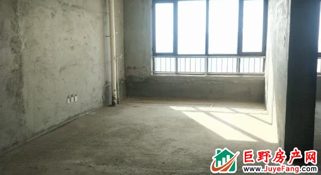 蓝博湾D区 3室2厅 102平米 毛坯 50万元
