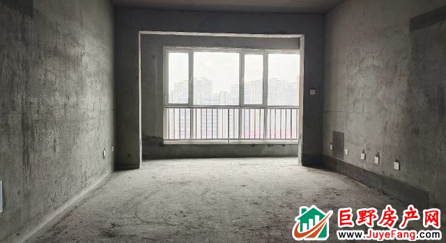 佳和雅园 3室2厅 138平米 毛坯 91万元