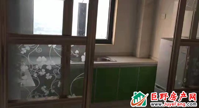 东方新天地B区 3室2厅 100平米 简单装修 1259元/月